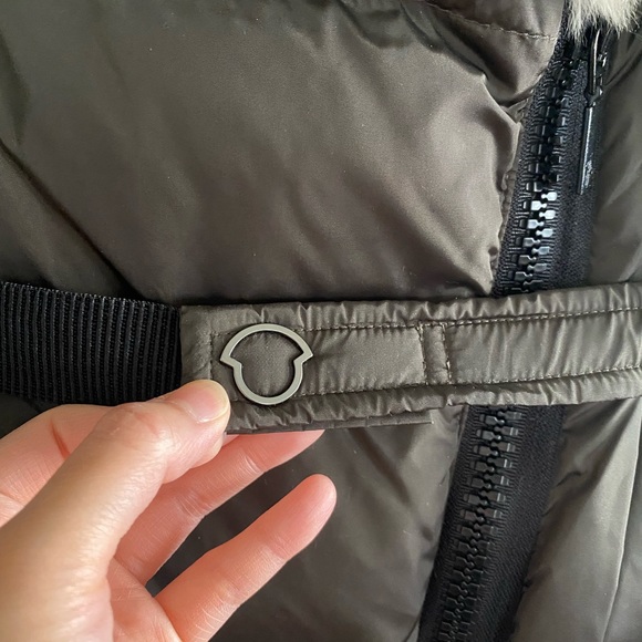 Women’s Moncler down jacket with camouflage dyed rabbit fur collar! - Picture 5 of 16